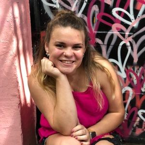 Meet your Posher, Olivia